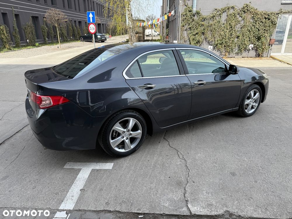 Honda Accord 2.0 Elegance 50 Jahre Edition - 10