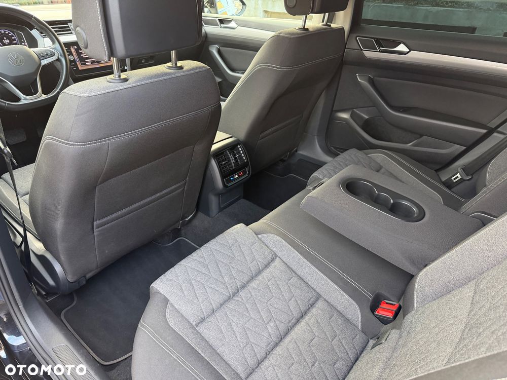 Volkswagen Passat 2.0 TDI SCR Style DSG - 17