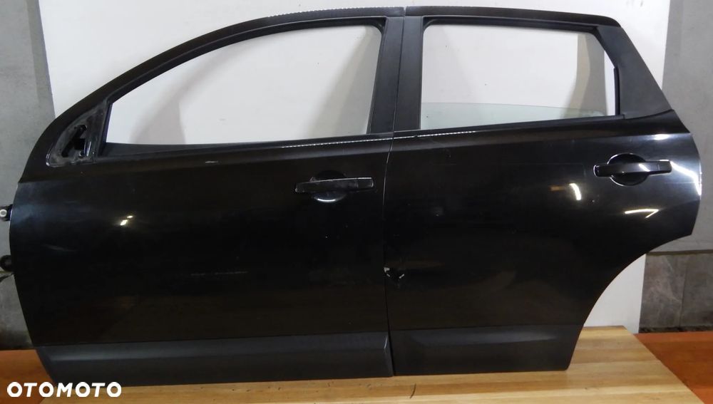 Drzwi lewy tył Nissan Qashqai J10  06-10 czarne Z11 Łuków części - 2
