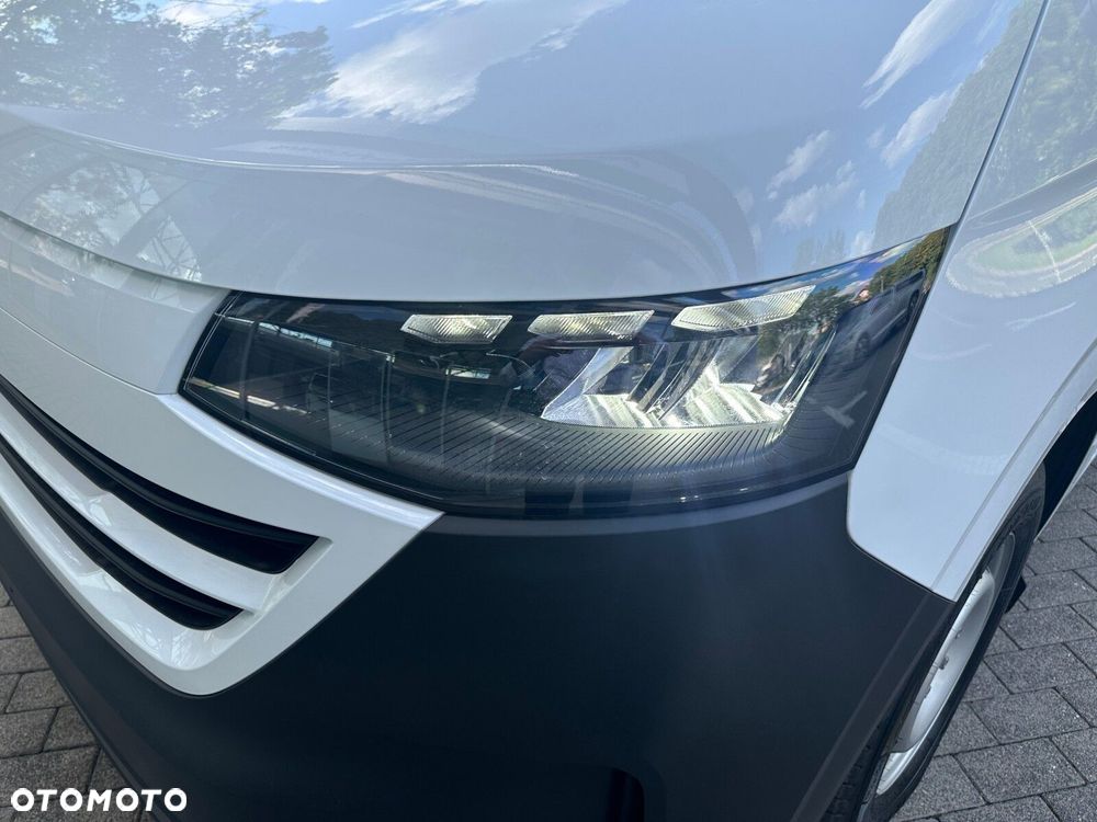 Volkswagen Transporter Transporter Furgon silnik: 2,0 l TDI 150 KM / skrzynia biegów: 8-biegowa automatyczna rozstaw osi: 3500 mm - 25