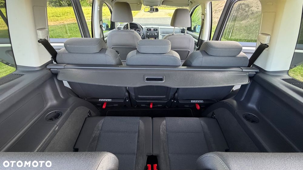 Volkswagen Touran 2.0 TDI DPF STYLE - 7