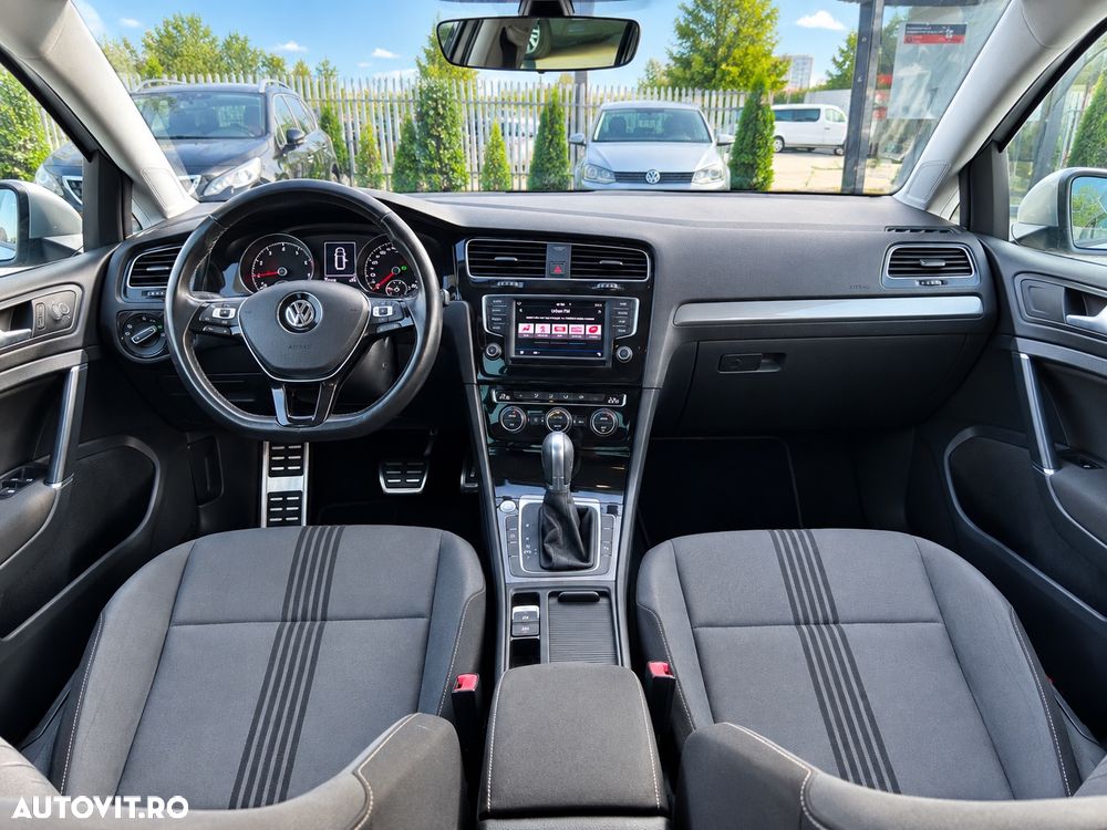 Volkswagen Golf - 3