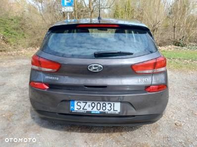 Hyundai i30 1.4 Classic + - 7