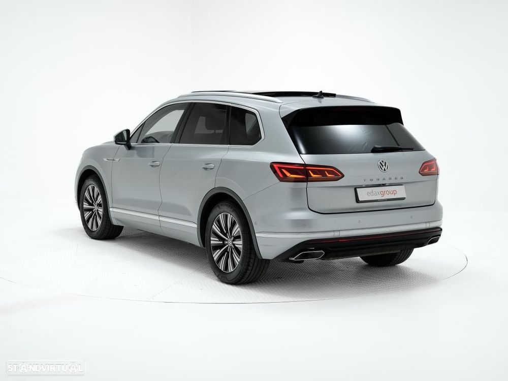 VW Touareg 3.0 TDI V6 Elegance - 4