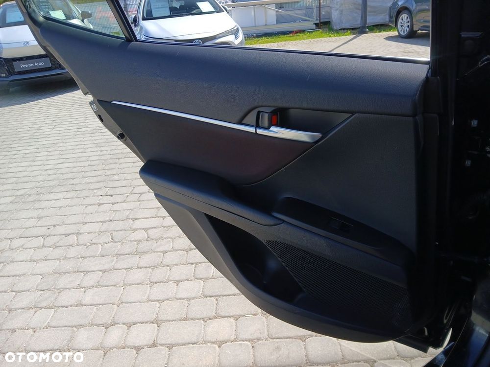 Toyota Camry 2.5 Hybrid Comfort CVT - 41