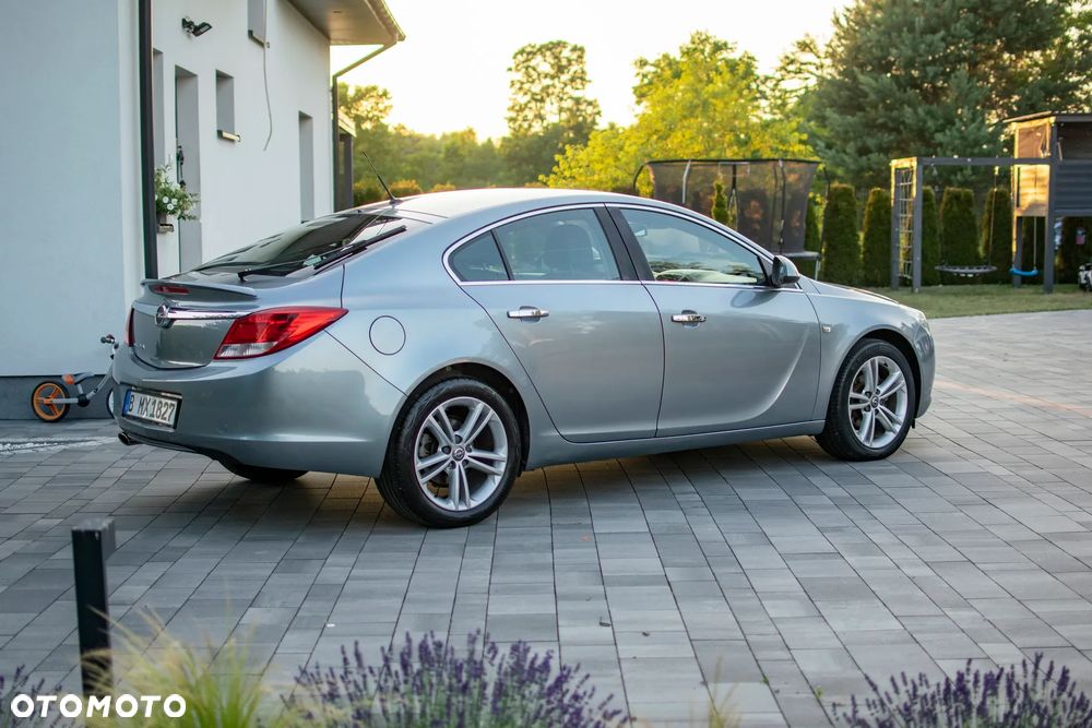 Opel Insignia - 11