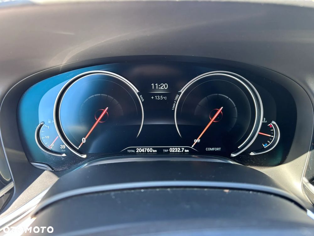 BMW Seria 7 750i xDrive - 10