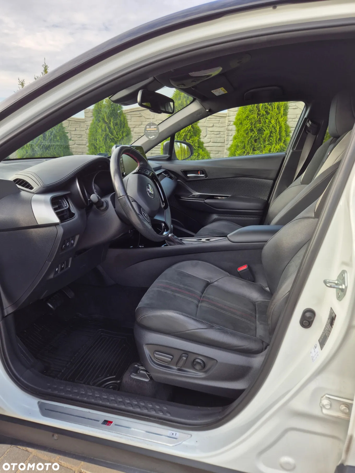 Toyota C-HR 2.0 Hybrid GR Sport - 11