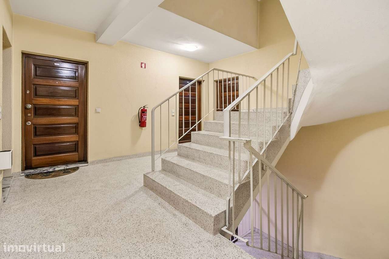 Apartamento T2 à venda na Rua da Amizade, em Gaia - Grande imagem: 4/23