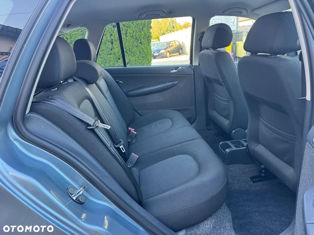 Skoda Fabia 2.0 Ambiente - 30