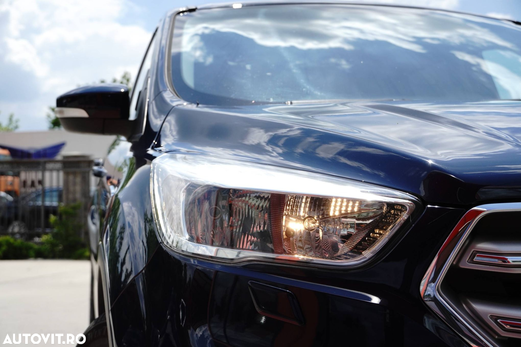 Ford Kuga - 10