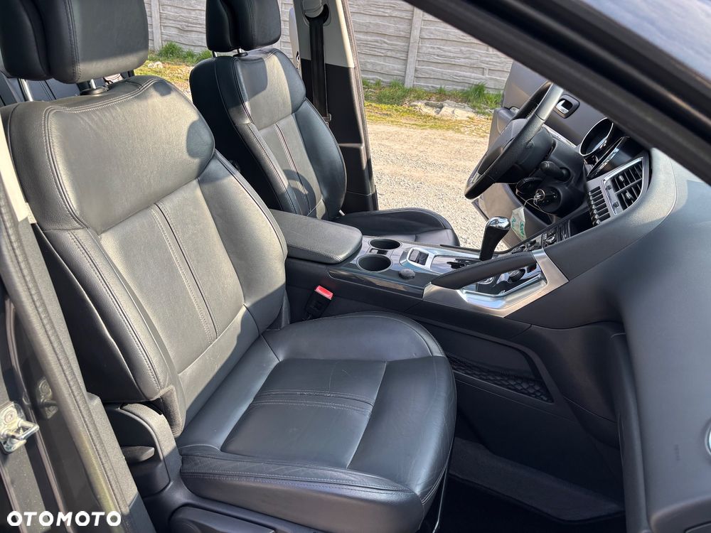 Peugeot 3008 HDi 160 Automatik Allure - 32