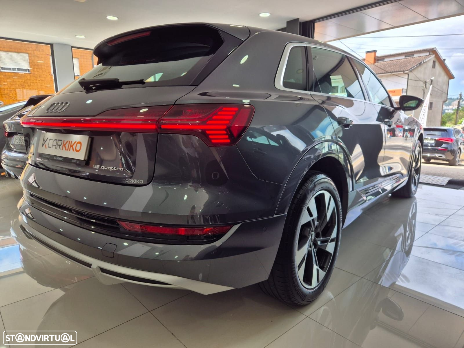 Audi e-tron 55 quattro S line - 5