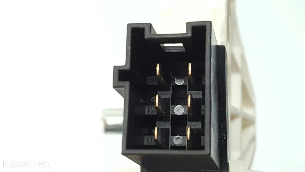 MOTOR ELEVADOR FRENTE DIREITO MERCEDES CLASE B (W245) 200 TURBO (245.234) - 3