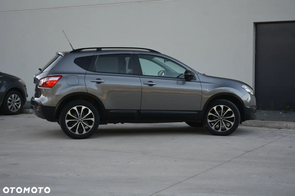 Nissan Qashqai - 10