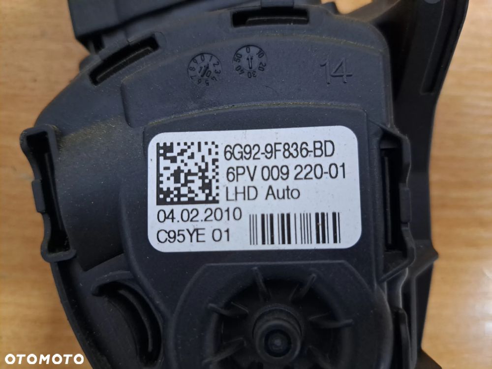 POTENCJOMETR GAZU 6G92-9F836-BD VOLVO V70 III S80II XC70III - 2
