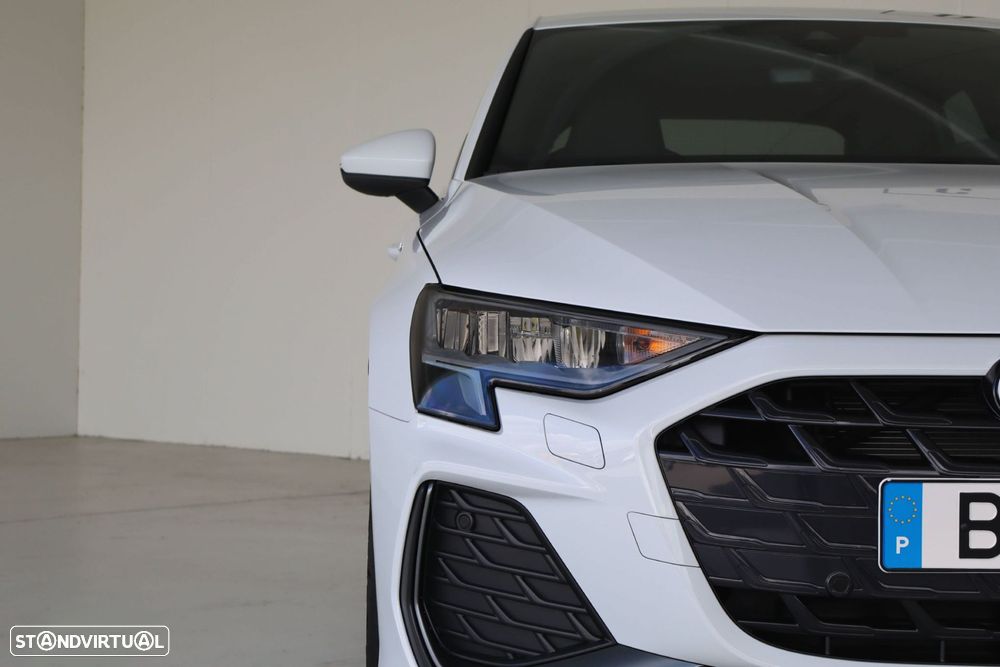Audi A3 Sportback 30 TFSI S line S tronic - 4