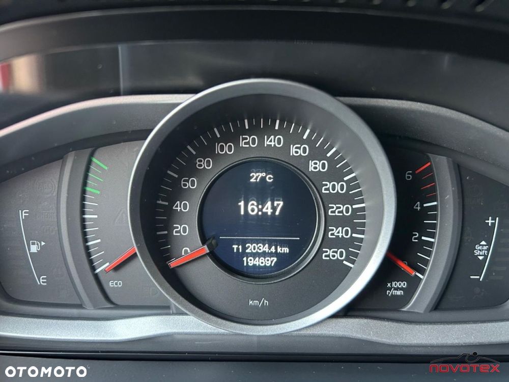 Volvo V60 Cross Country D3 Drive-E Momentum - 14