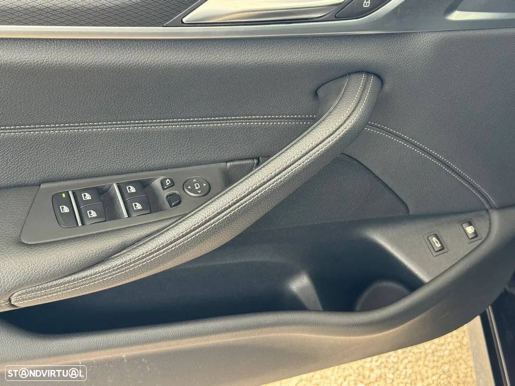 BMW 520 e Pack M - 4