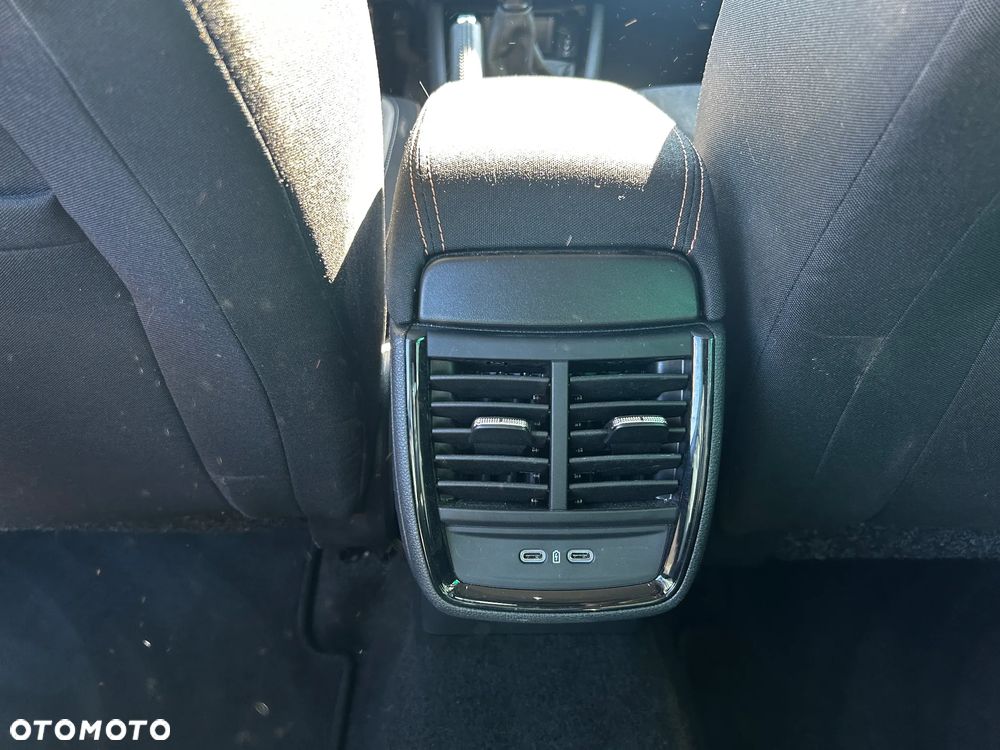 Skoda Kamiq 1.5 TSI Selection - 25