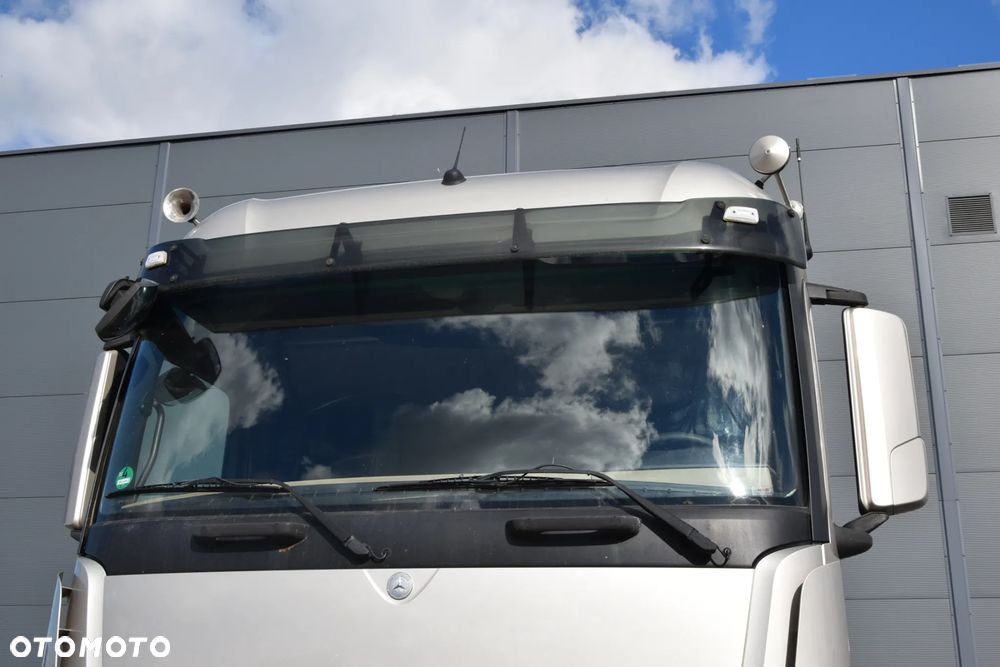 Mercedes-Benz Actros - 4
