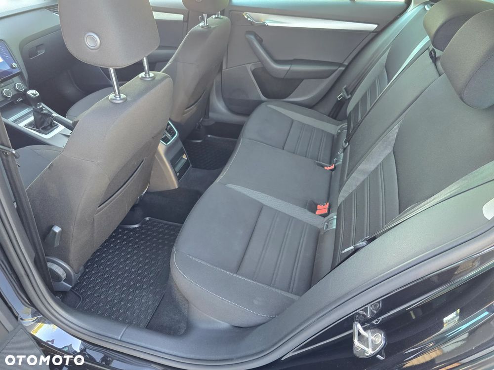 Skoda Octavia 1.6 TDI Premium Edition - 16