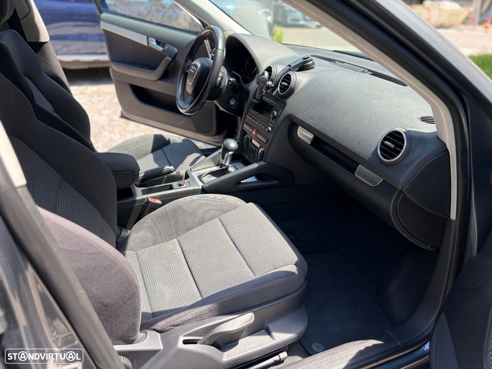 Audi A3 Sportback 2.0 TDi S-line S tronic - 13