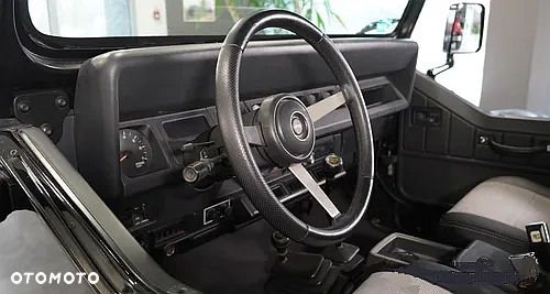 Jeep Wrangler - 5
