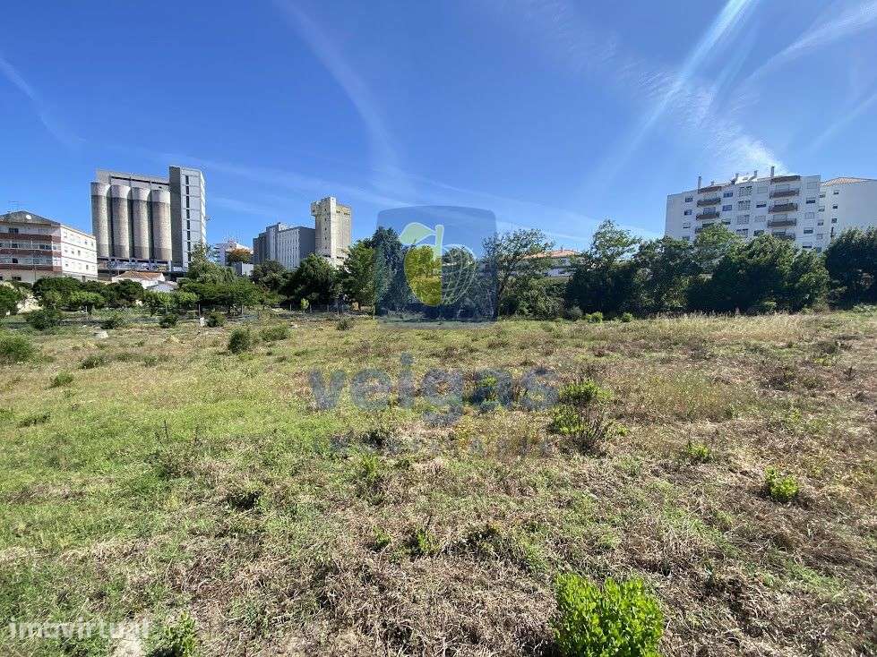 Terreno Urbano com Elevado Potencial de Construção na cidade das Calda - Grande imagem: 5/21