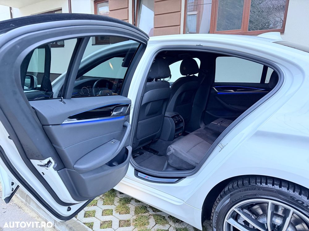 BMW Seria 5 520d xDrive Aut. M Sport Edition - 11