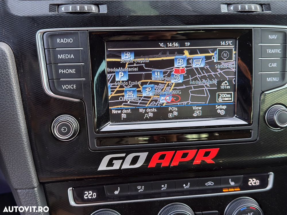 Volkswagen Golf - 32