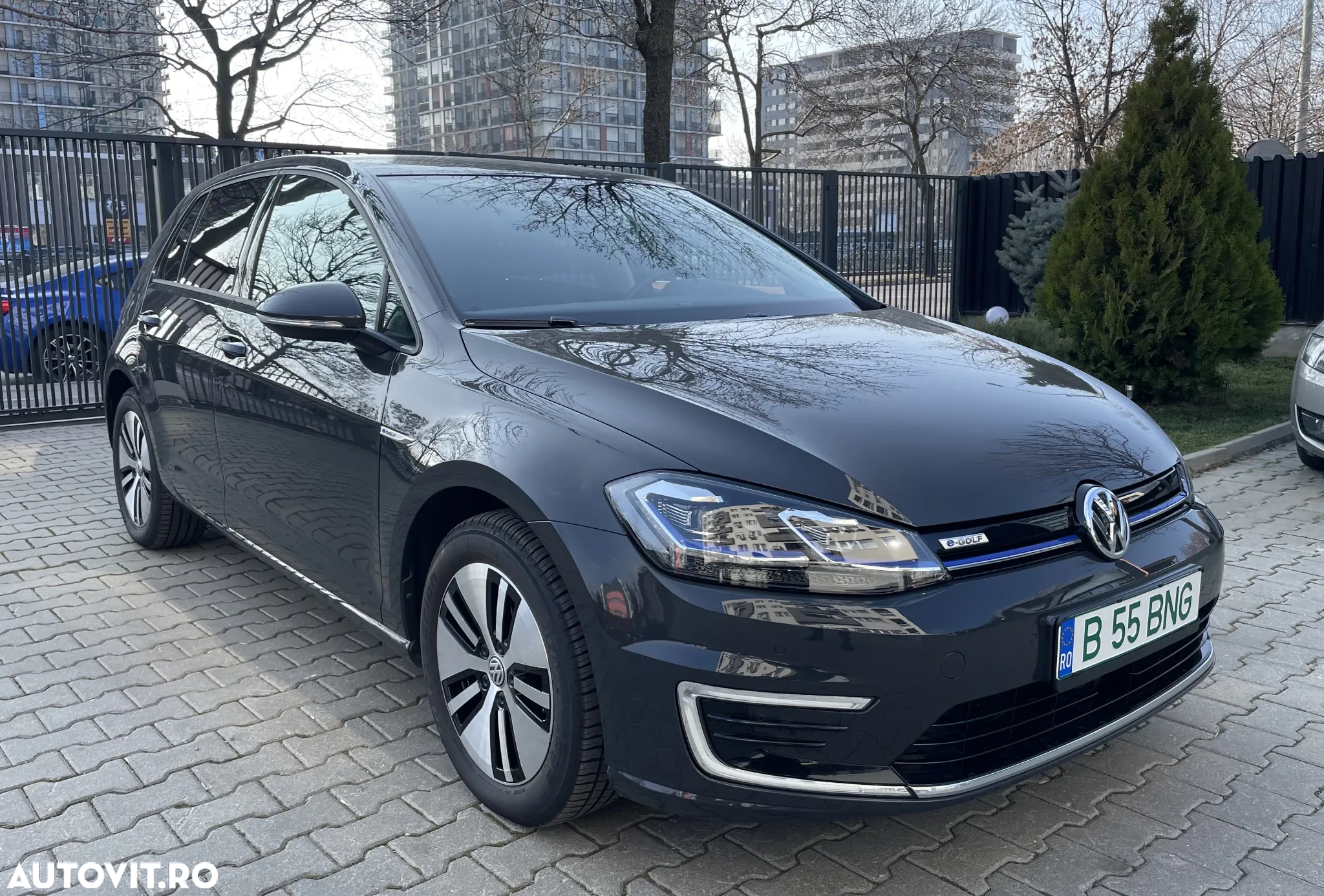 Volkswagen e-Golf - 4