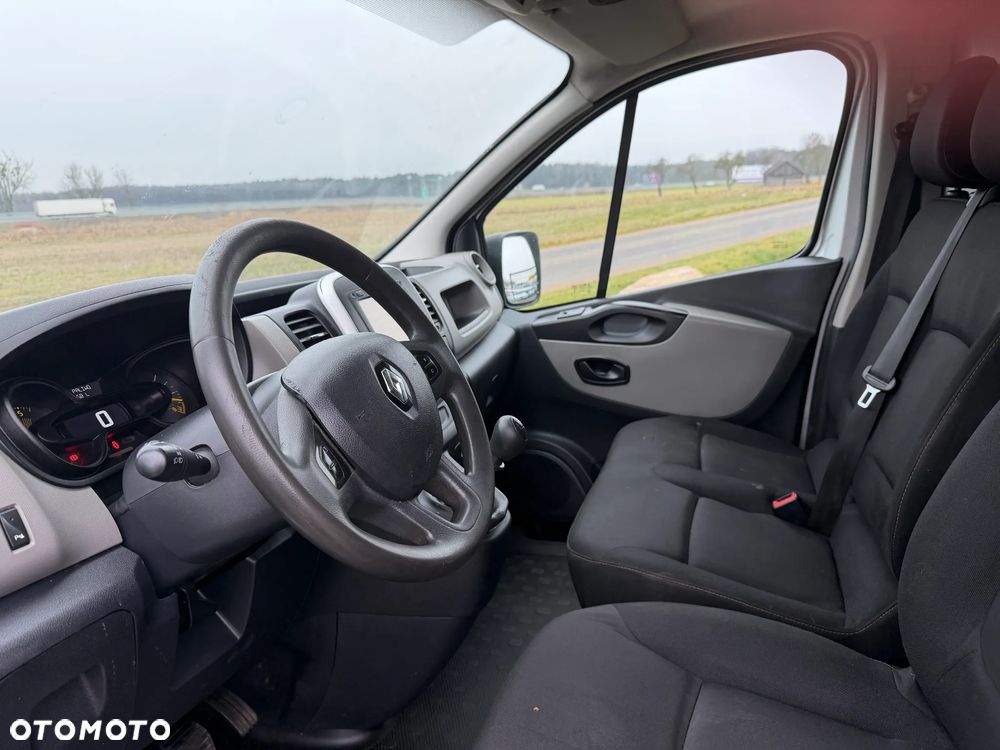 Renault Trafic - 10