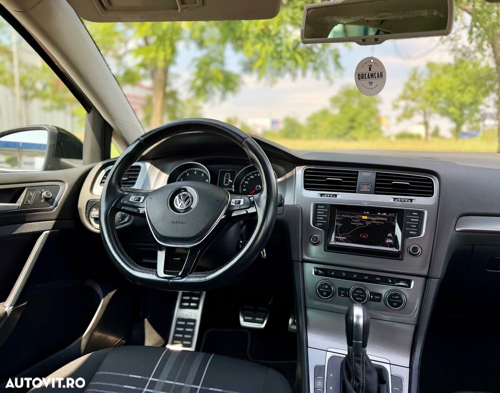 Volkswagen Golf 1.4 TSI BlueMotion Technology DSG Lounge - 11