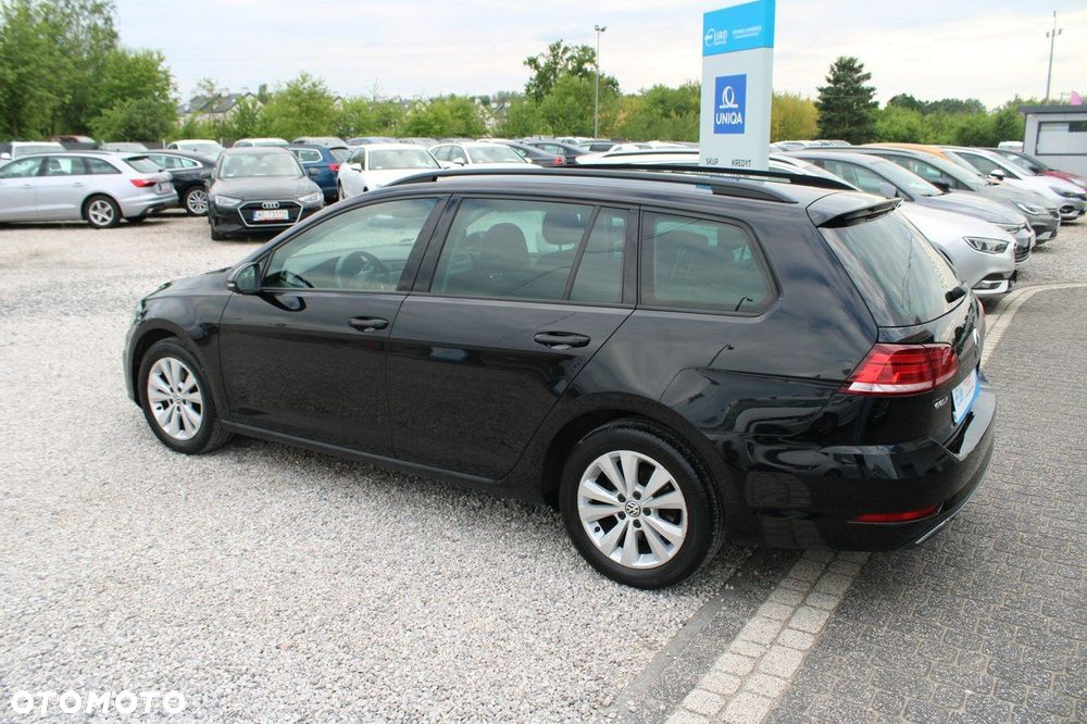 Volkswagen Golf - 9