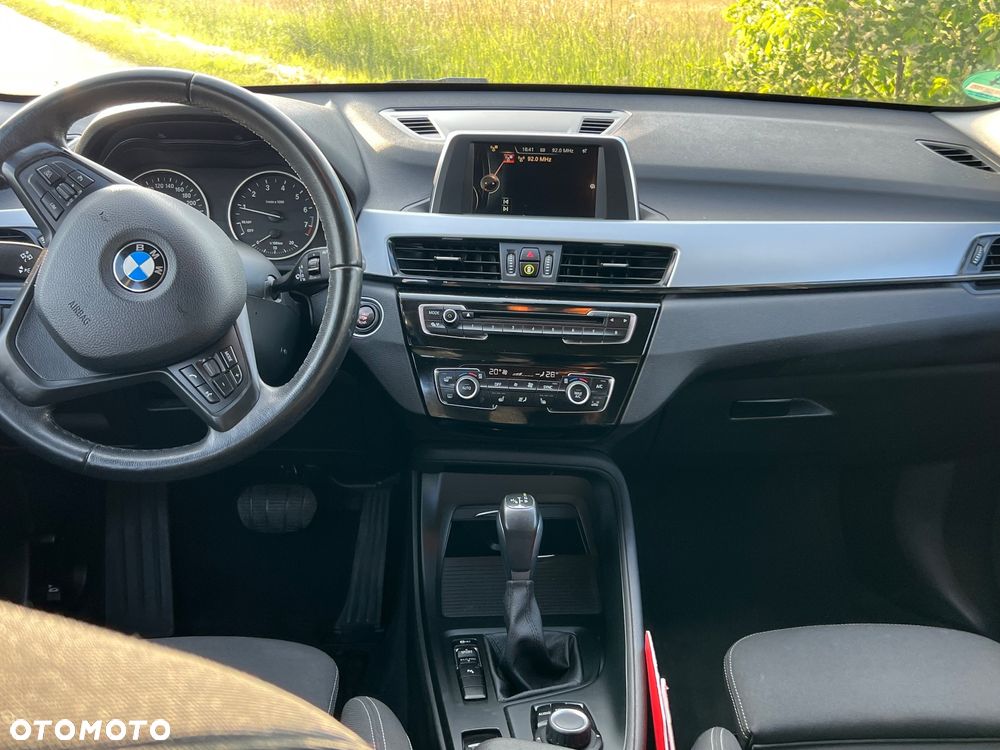 BMW X1 sDrive18i xLine - 4