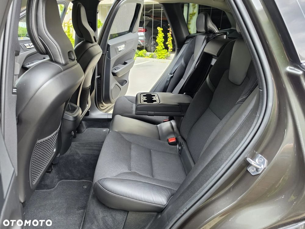 Volvo XC 60 - 24