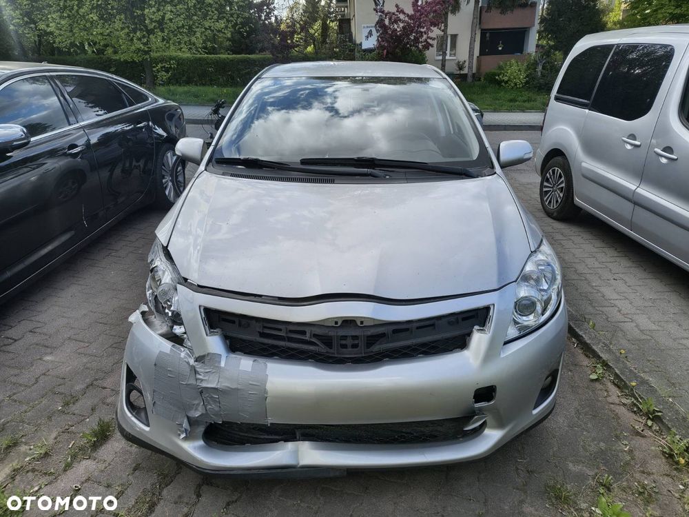 Toyota Auris 1.8 HSD Sol - 1