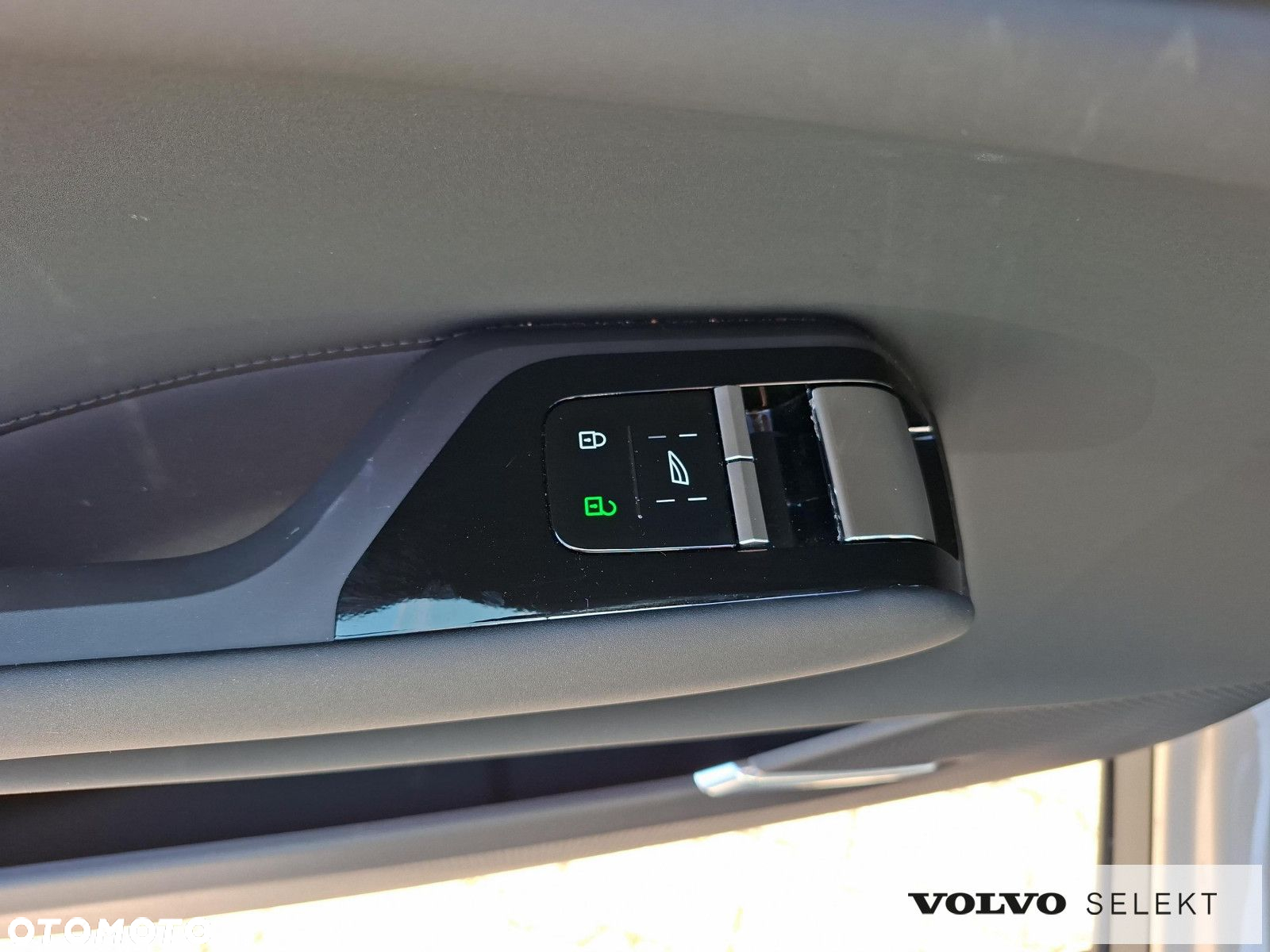 Volvo EX90 - 22