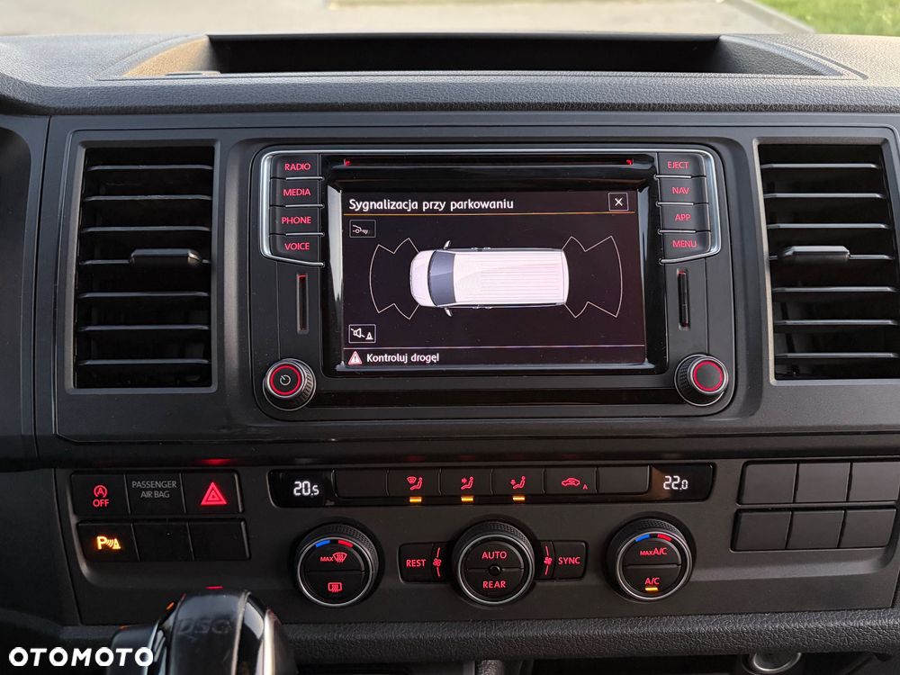 Volkswagen Caravelle - 19