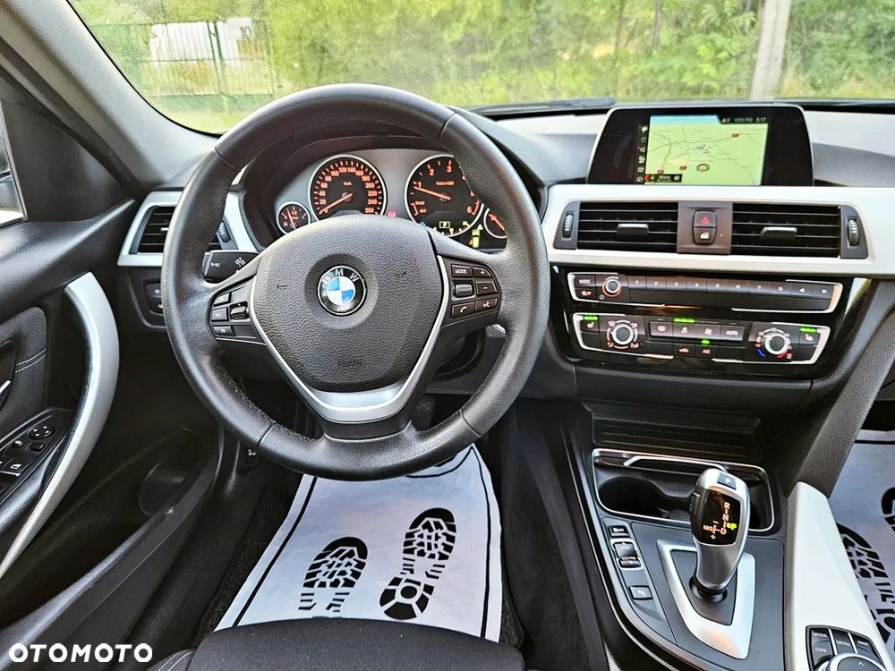 BMW Seria 3 318d Edition Luxury Line Purity - 18