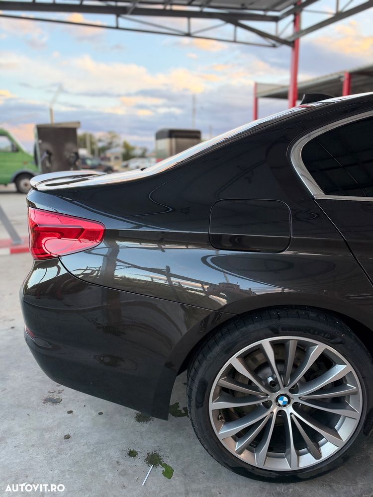 BMW Seria 5 520d AT - 9