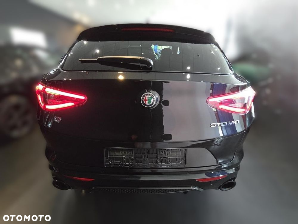 Alfa Romeo Stelvio 2.0 Turbo Veloce Q4 - 5