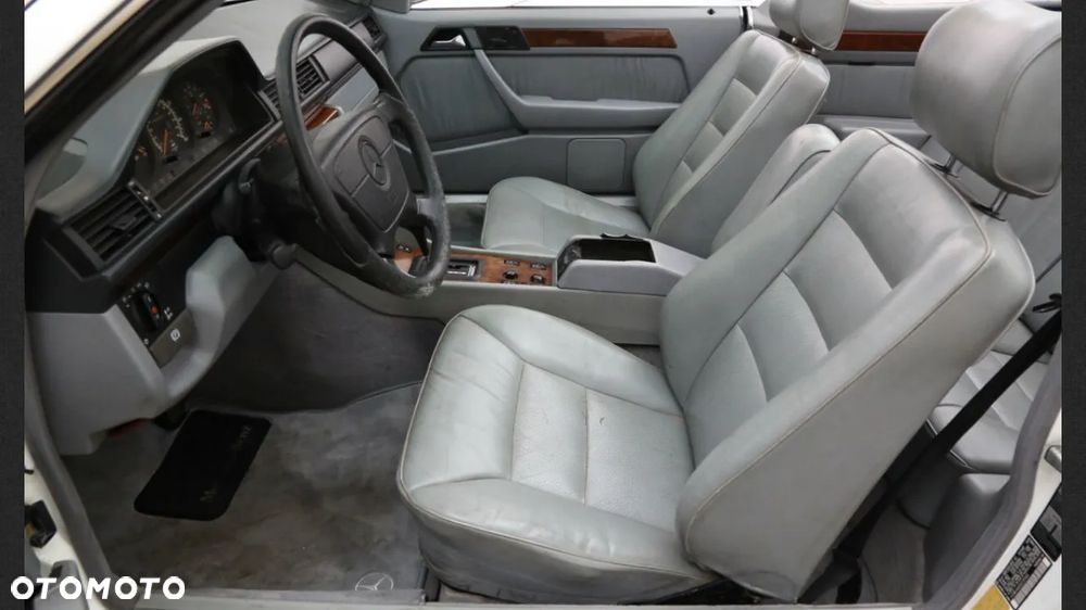 Mercedes-Benz W124 (1984-1993) - 23