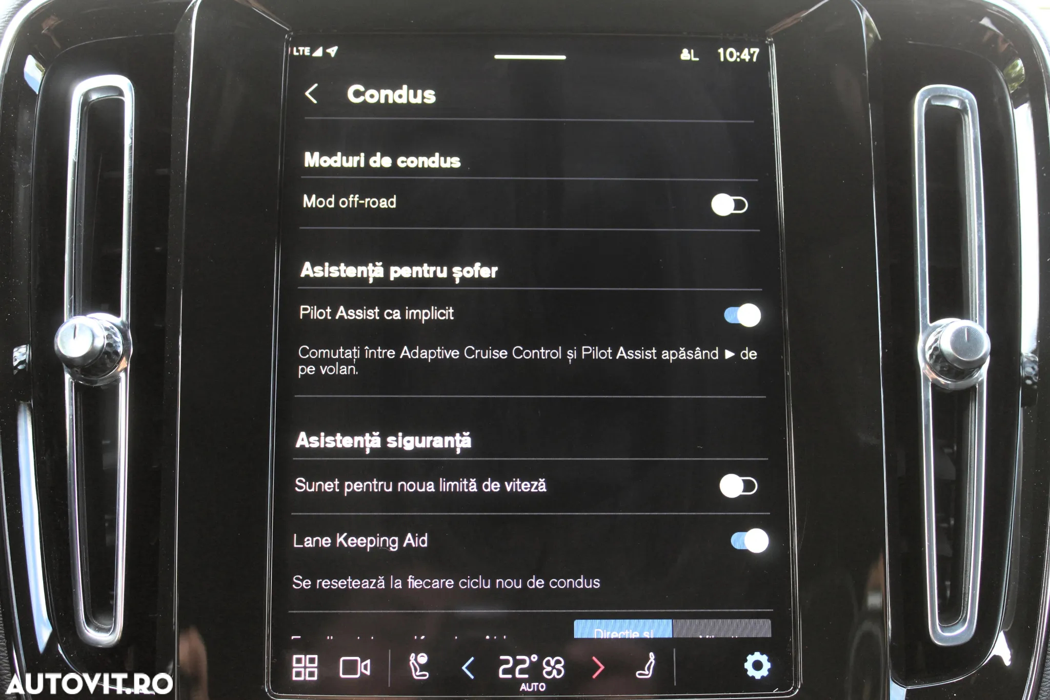 Volvo XC 40 B4 AT FWD MHEV Ultimate Dark - 34