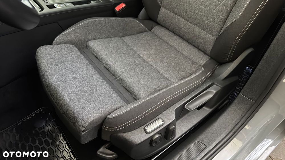 Volkswagen Passat - 18