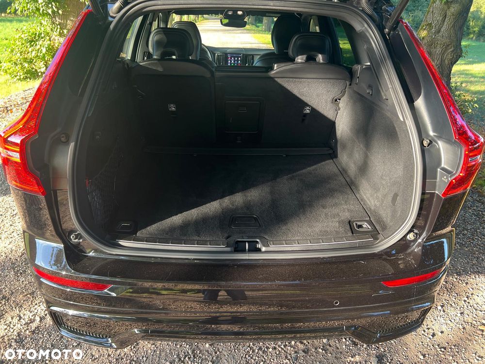 Volvo XC 60 B4 D R-Design - 16