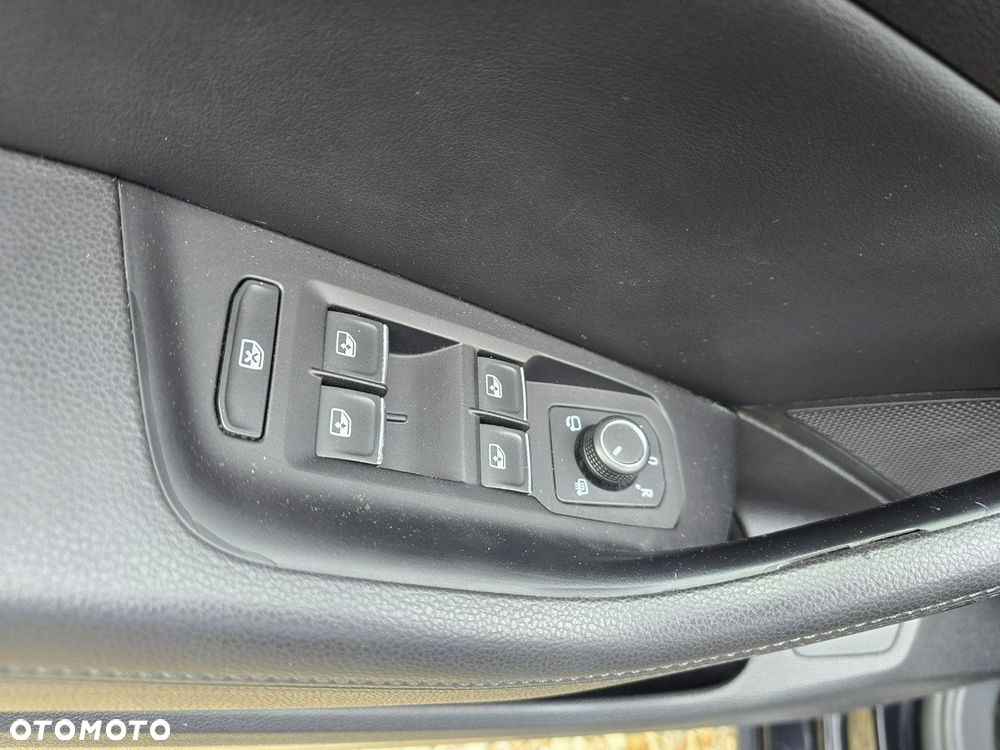 Volkswagen Passat - 24