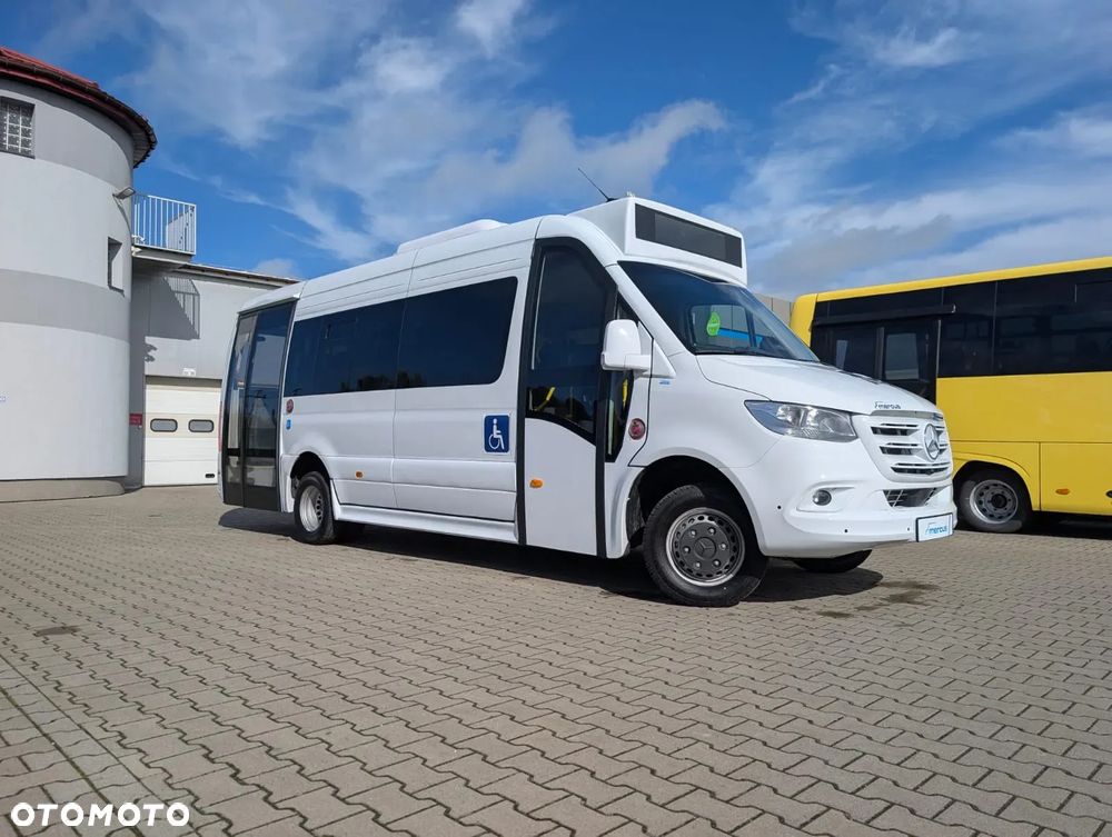 Mercedes-Benz Sprinter 517 - 2