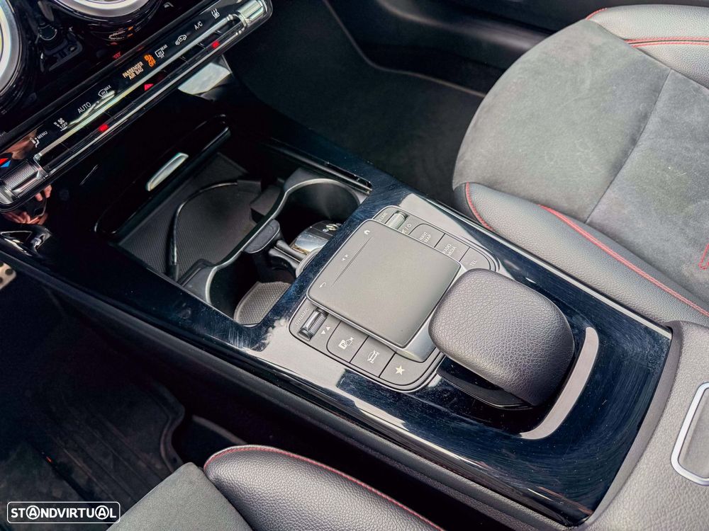 Mercedes-Benz A 250 e AMG Line - 21